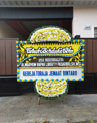 Papan Bunga Duka di Plumpang