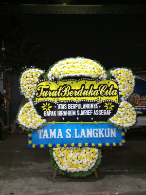 Papan Bunga Duka di Plumpang